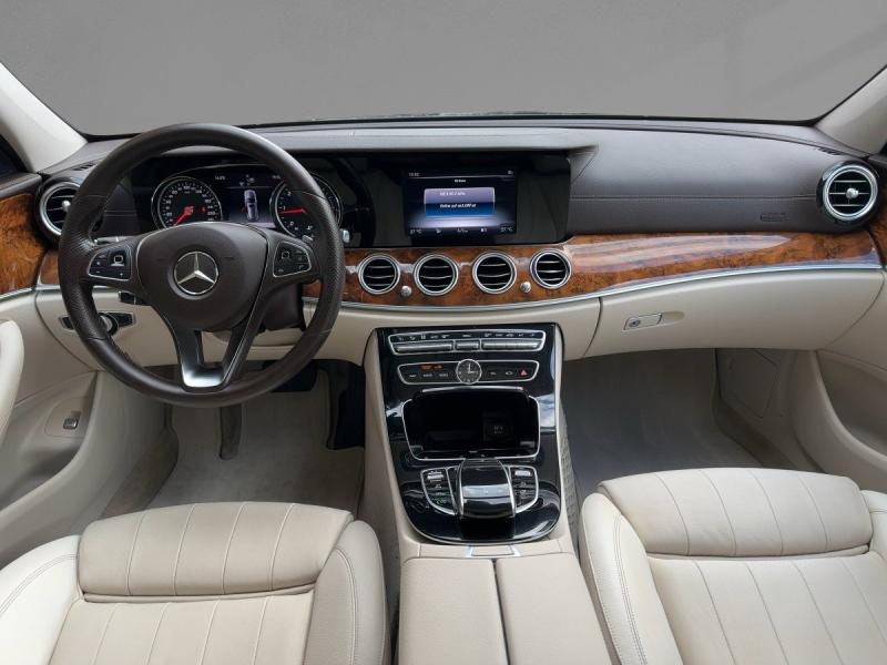 MERCEDES-BENZ E 220 d T-Modell