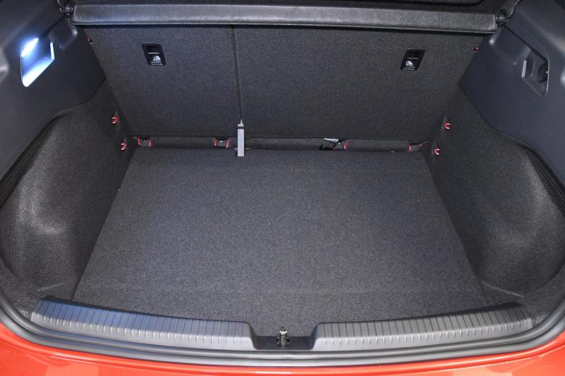 CUPRA Born 58 150kW/204PS