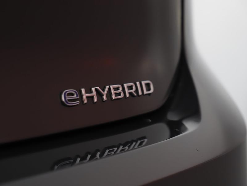 VW Golf Rabbit eHybrid DSG 150 kW