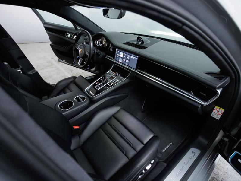 Porsche Panamera Turbo S E Hybrid Sport Turismo