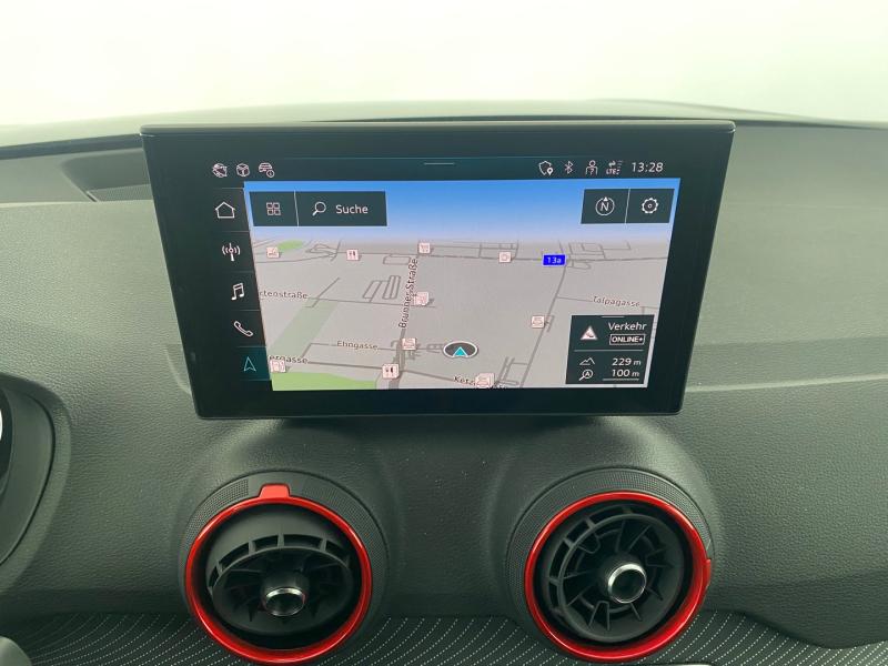 Audi Q2 35 TFSI S line