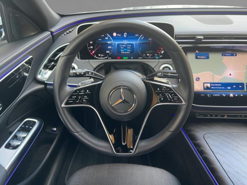 MERCEDES-BENZ E 300 de 4MATIC T KEYGO DISTR NP € 74.305.-