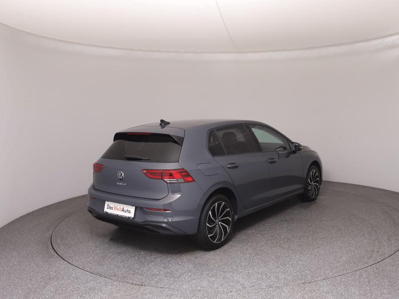 VW Golf Life TSI
