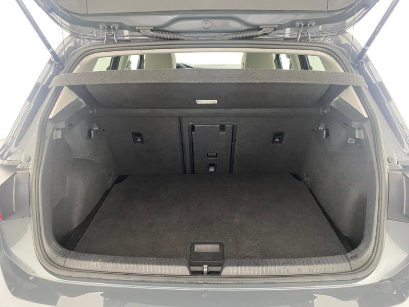 VW Golf Life TSI