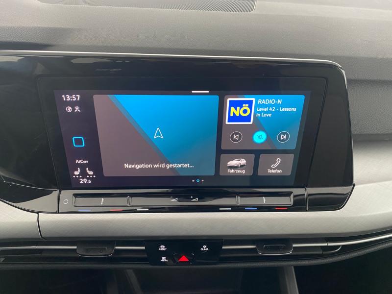 VW Golf Life TSI