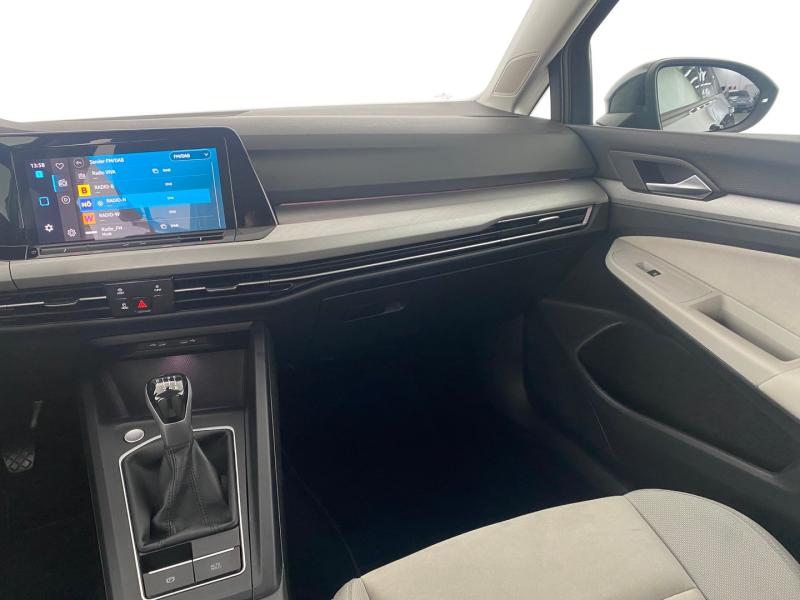VW Golf Life TSI