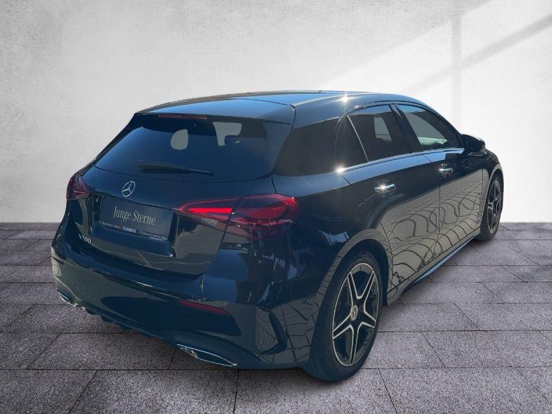 MERCEDES-BENZ A 200 AMG Line