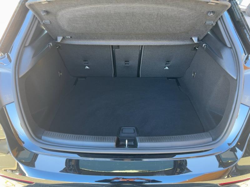 MERCEDES-BENZ A 200 AMG Line