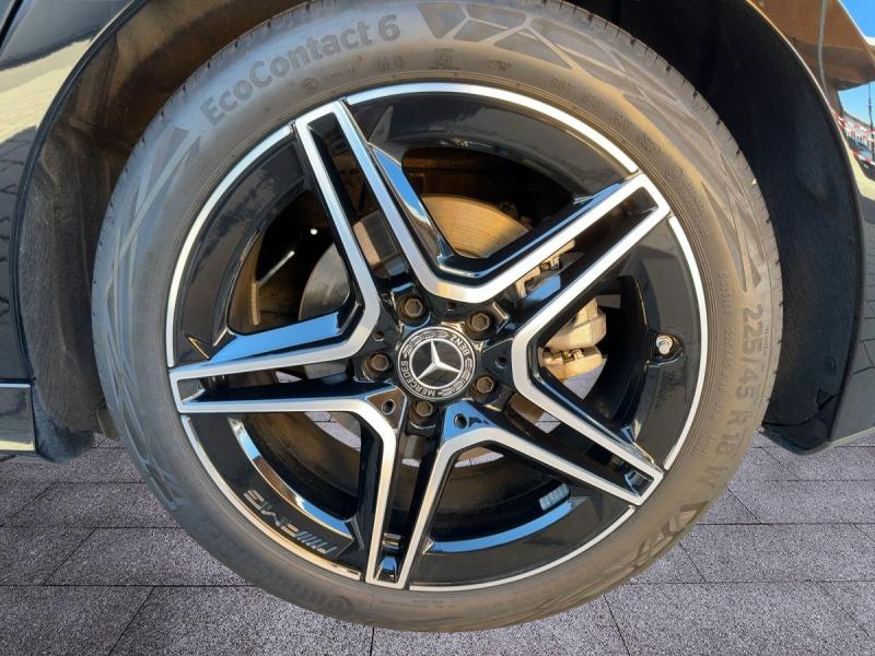 MERCEDES-BENZ A 200 AMG Line