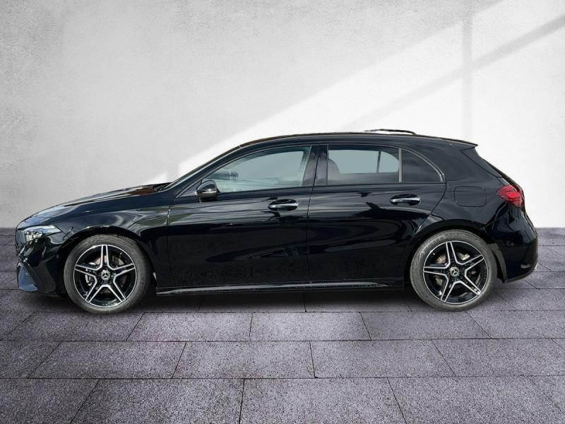 MERCEDES-BENZ A 200 AMG Line