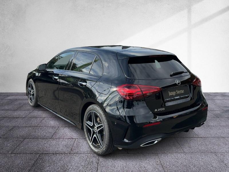 MERCEDES-BENZ A 200 AMG Line