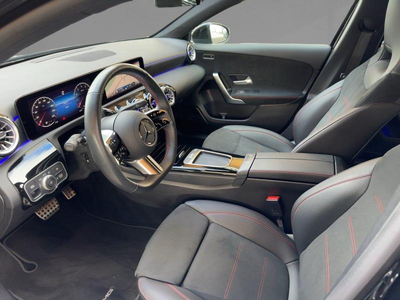 MERCEDES-BENZ A 200 AMG Line