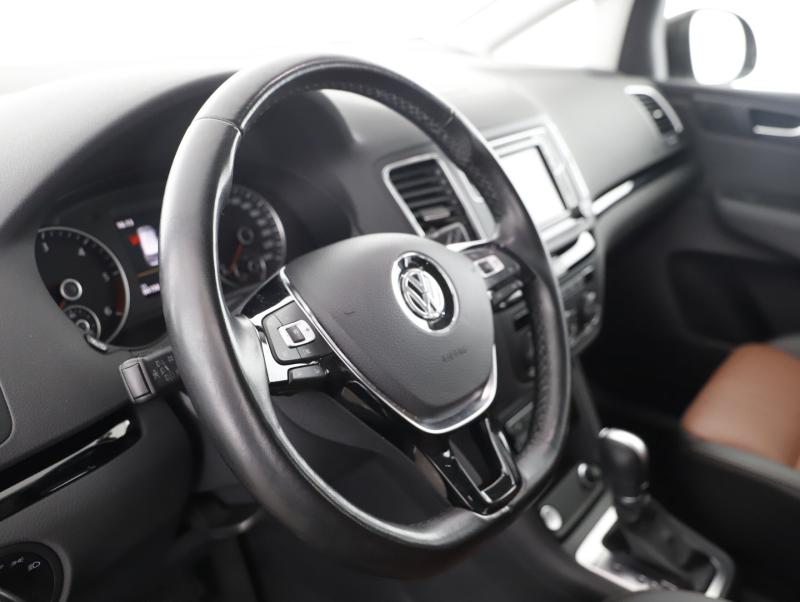 VW Sharan Bus+ TDI SCR 4MOTION DSG 5-Sitzer
