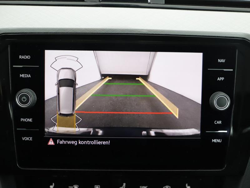 VW Passat Variant Business TDI DSG