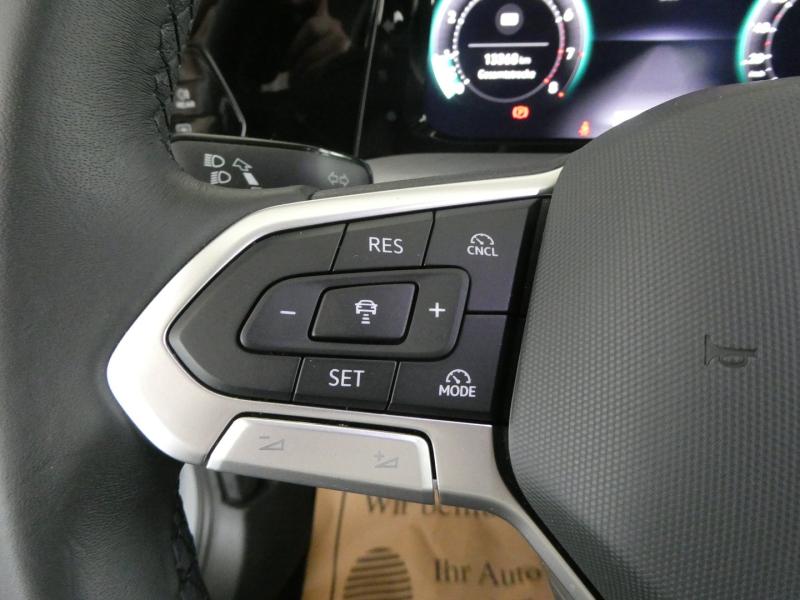 VW Golf Life TSI