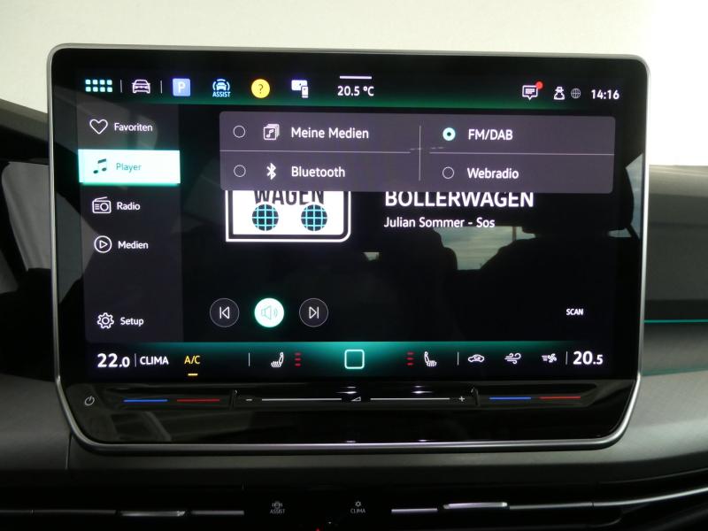 VW Golf Life TSI