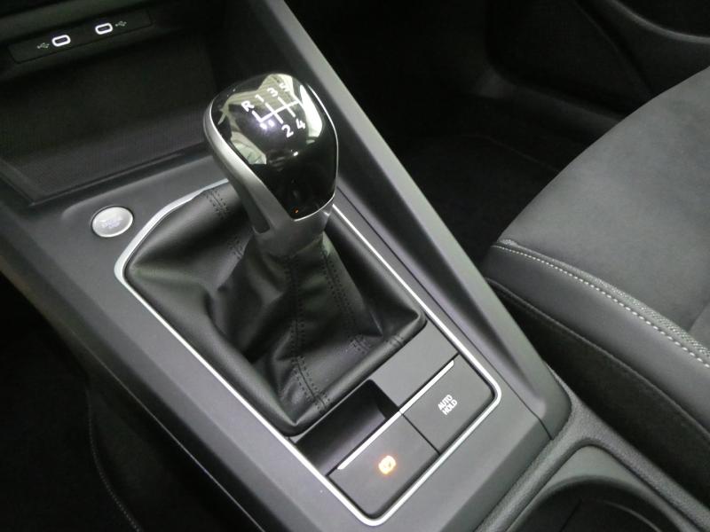 VW Golf Life TSI