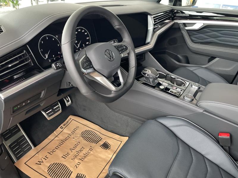 VW Touareg R-Line TDI 4MOTION