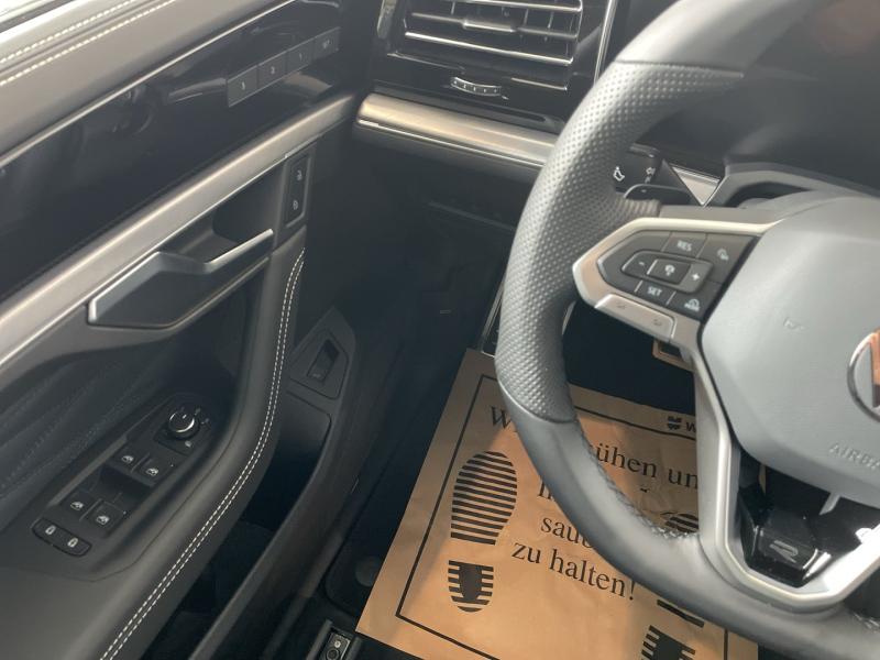 VW Touareg R-Line TDI 4MOTION