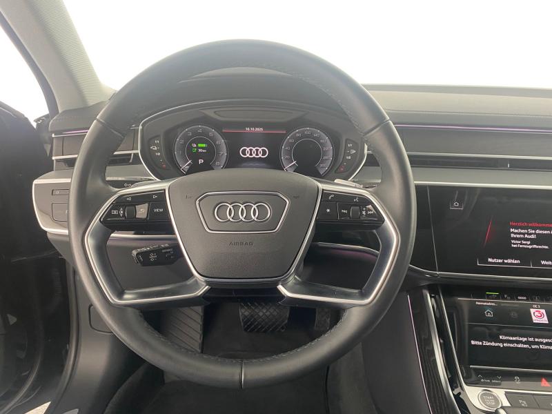 Audi A8  60 TFSI e quattro Lang