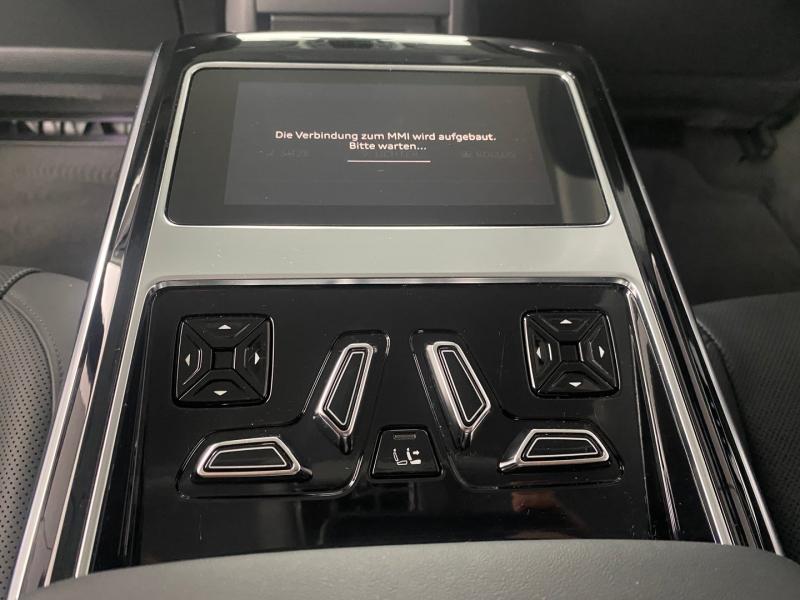 Audi A8  60 TFSI e quattro Lang
