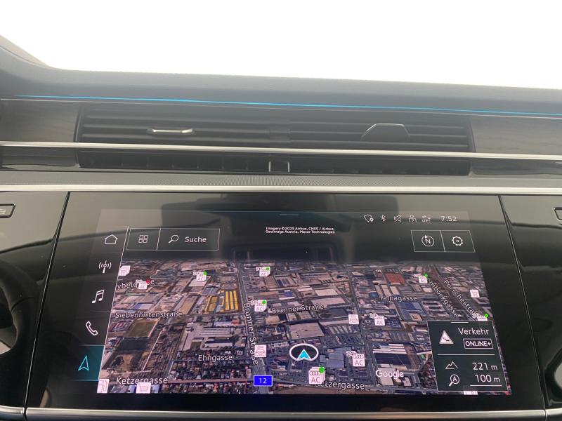 Audi A8  60 TFSI e quattro Lang