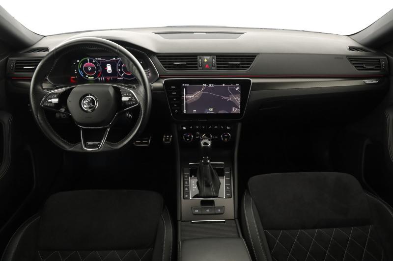 Škoda SUPERB Combi iV SPORTLINE DSG