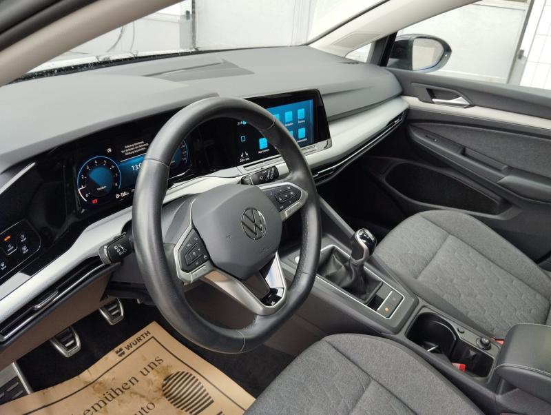 VW Golf Life TSI