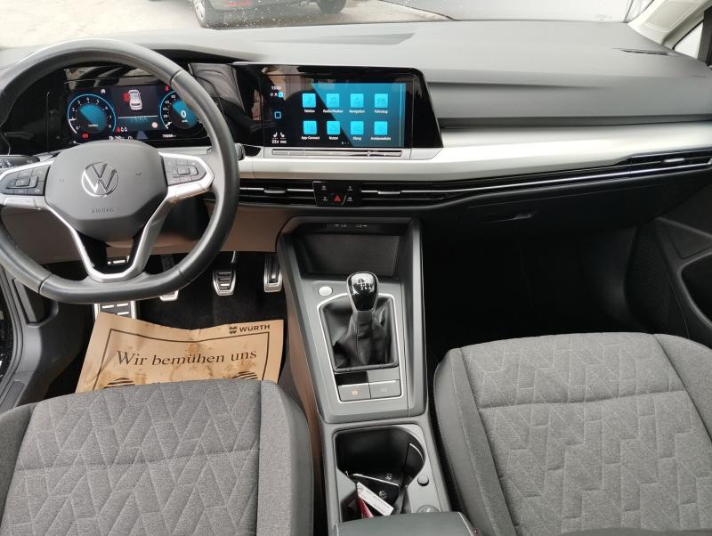 VW Golf Life TSI