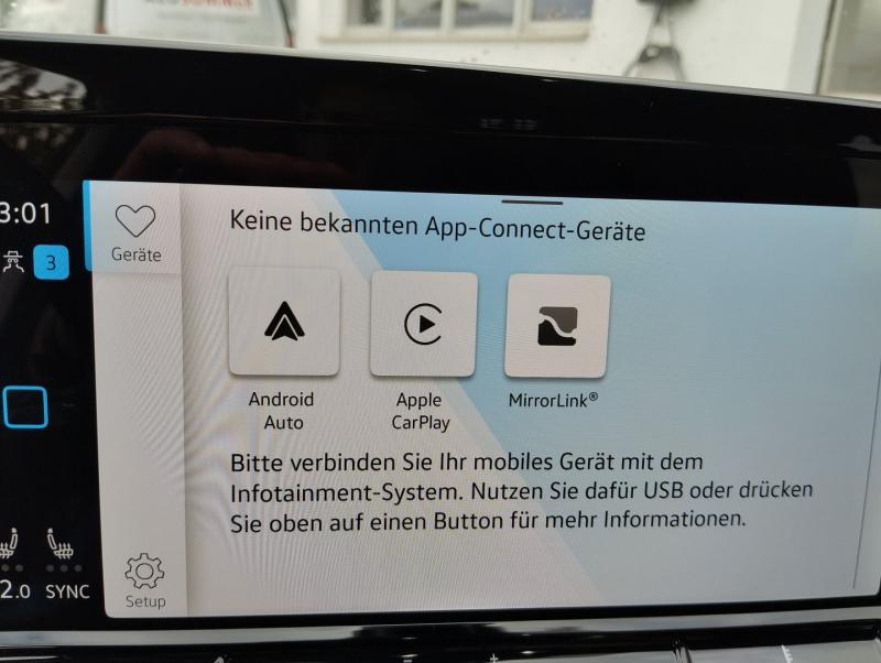 VW Golf Life TSI