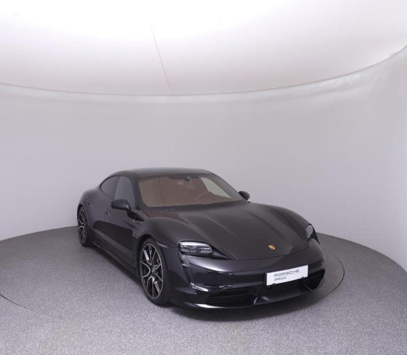 Porsche Taycan Turbo