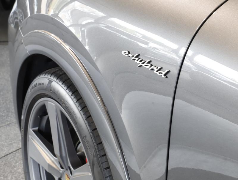 Porsche Cayenne S E-Hybrid