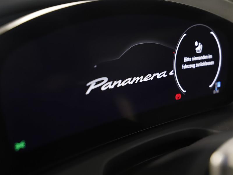 Porsche Panamera 4 E-Hybrid