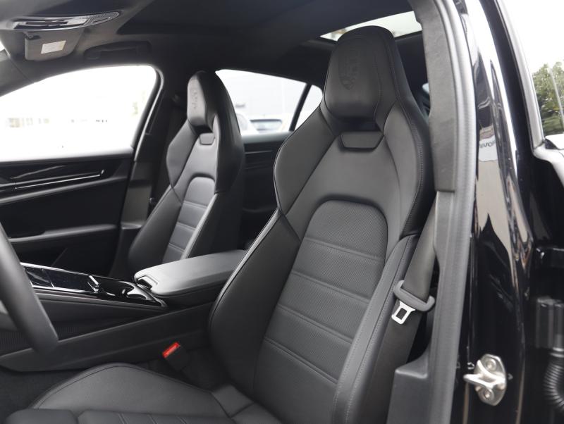 Porsche Panamera 4 E-Hybrid