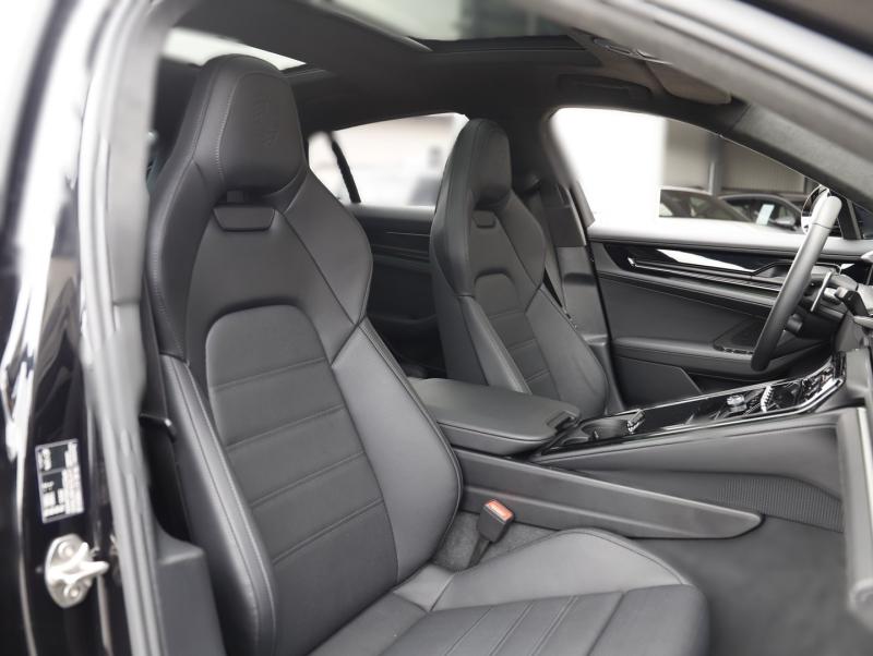 Porsche Panamera 4 E-Hybrid