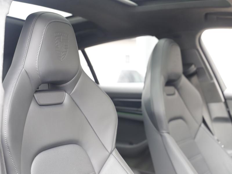 Porsche Panamera 4 E-Hybrid