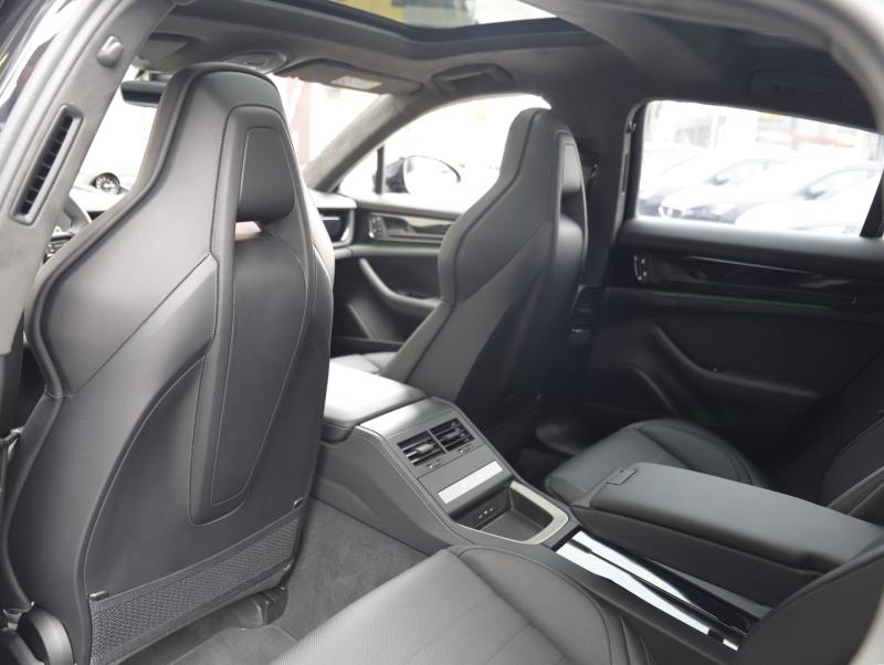 Porsche Panamera 4 E-Hybrid