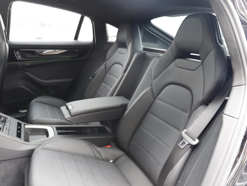 Porsche Panamera 4 E-Hybrid