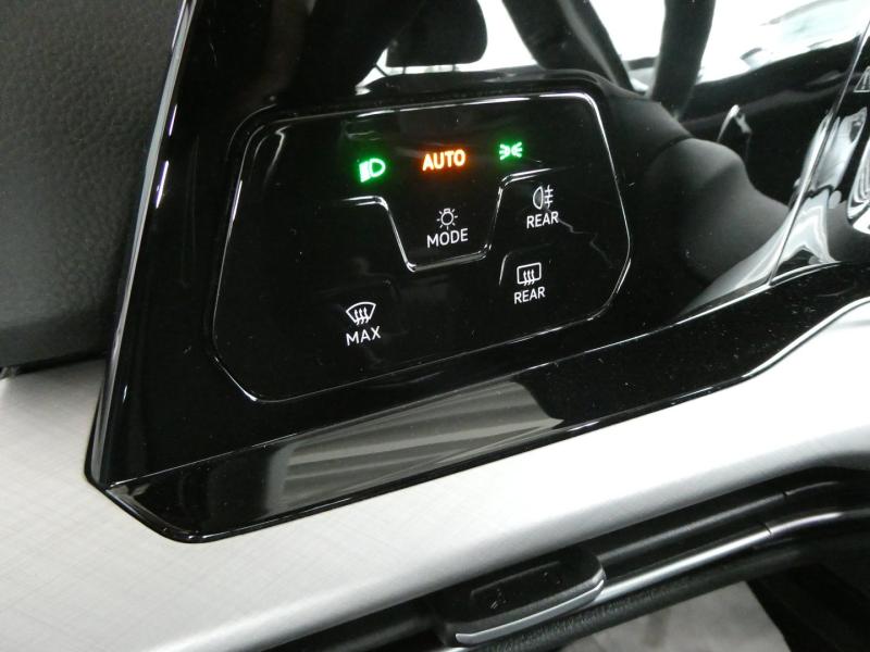 VW Golf Life TSI
