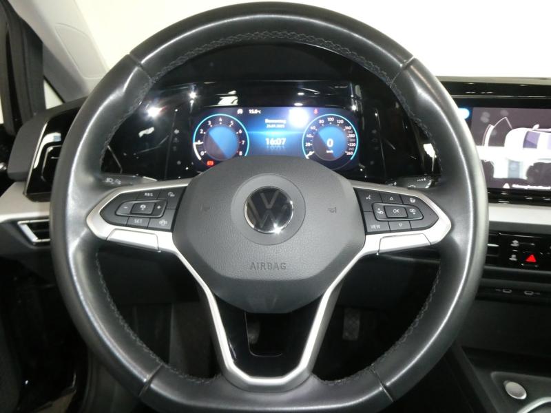VW Golf Life TSI