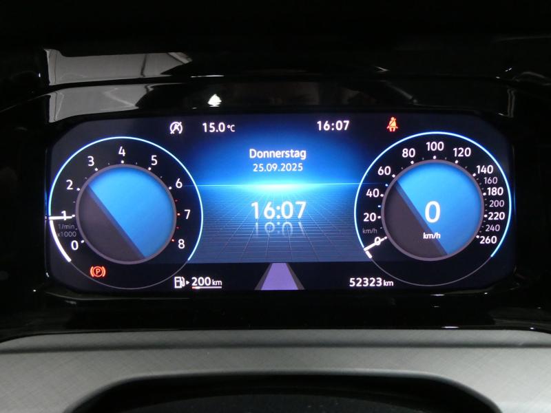 VW Golf Life TSI