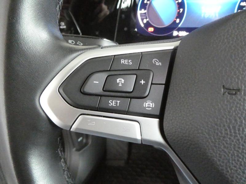 VW Golf Life TSI