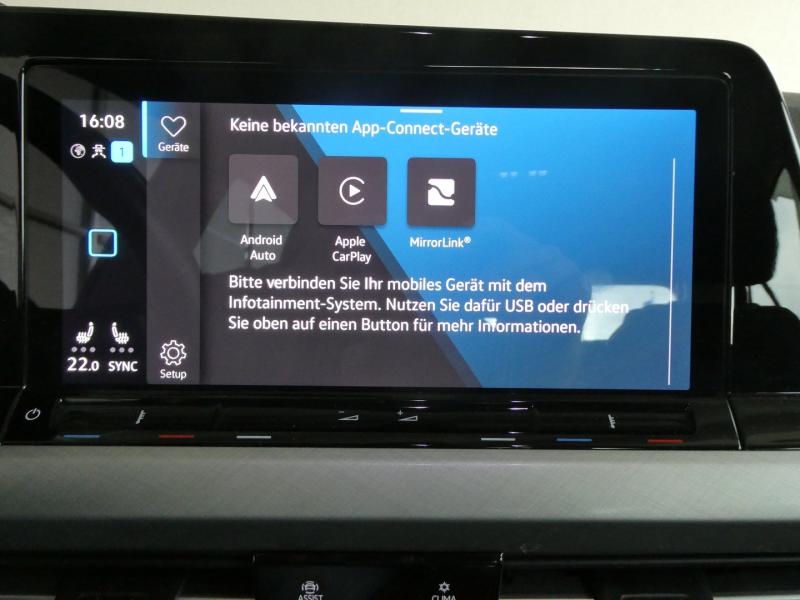 VW Golf Life TSI