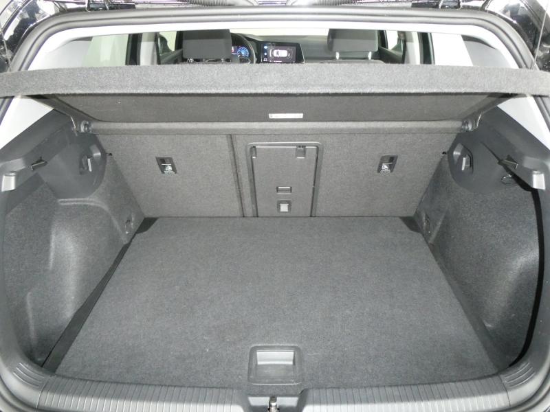 VW Golf Life TSI