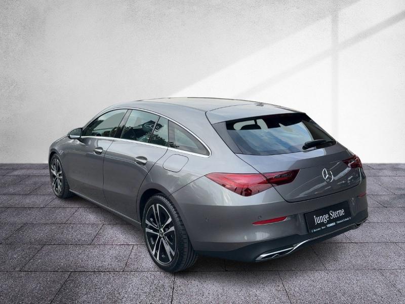 MERCEDES-BENZ CLA 180 Shooting Brake