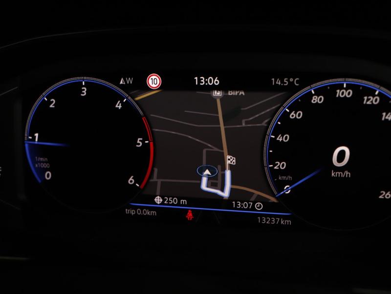VW Passat Variant Business TDI