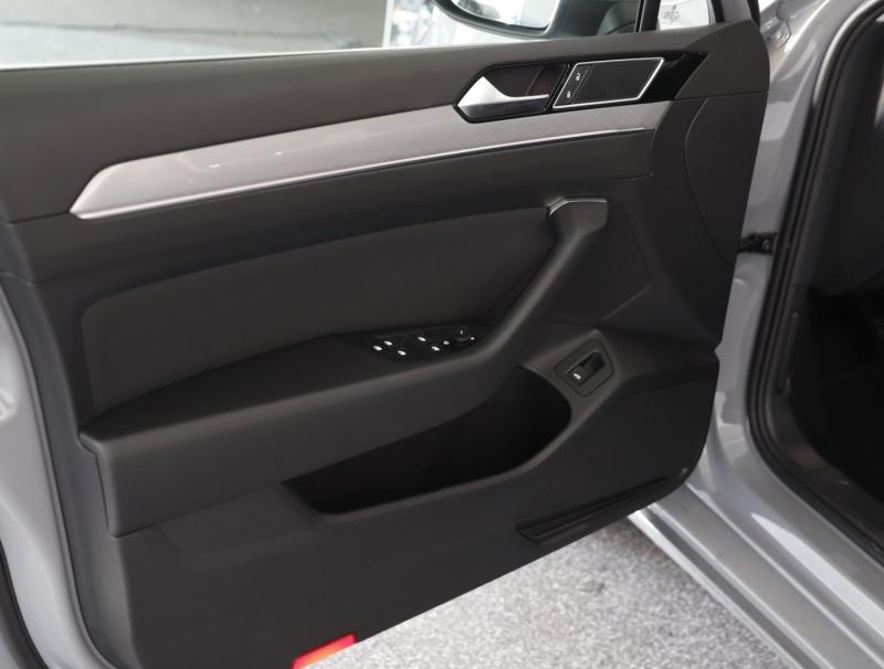 VW Passat Variant Business TDI