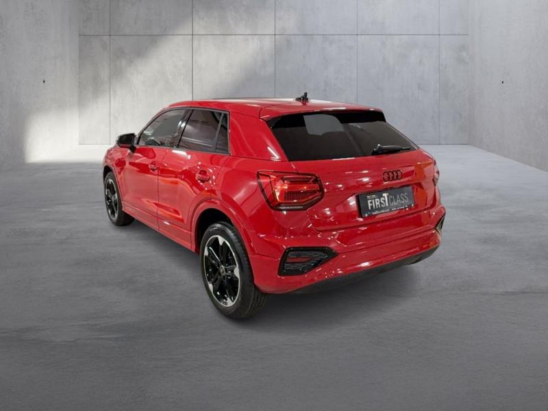 Audi Q2 35 TFSI admired