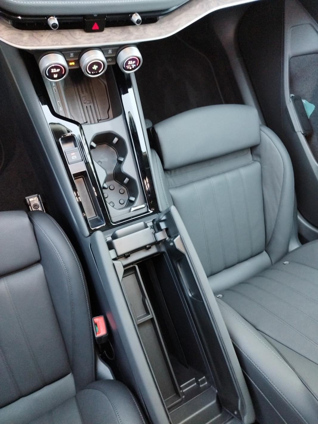 Škoda Superb Combi 4x4 L&K TDI DSG