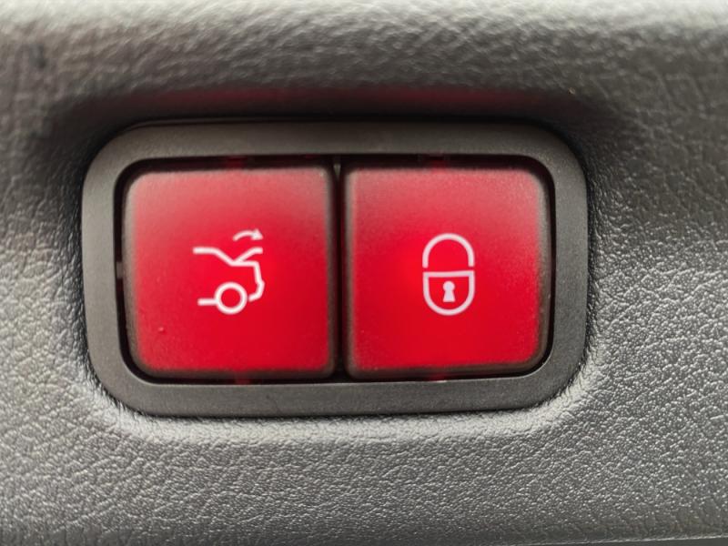 MERCEDES-BENZ EQE 350 4MATIC Österreich-Edition